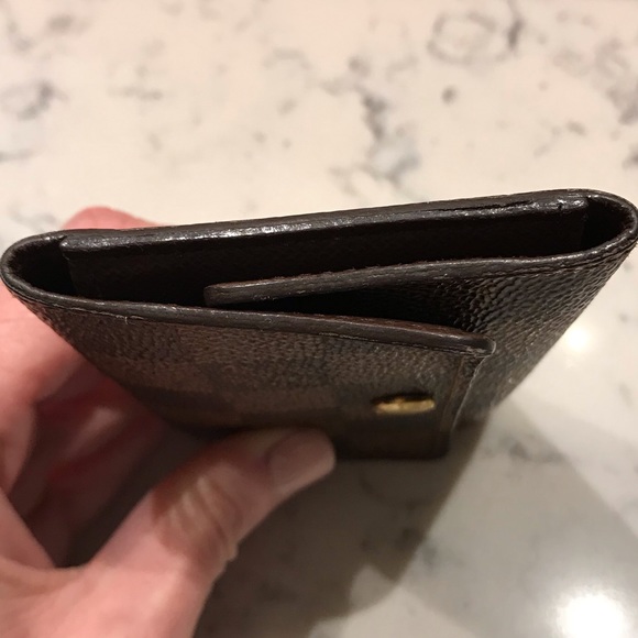 Louis Vuitton 6 key holder - Picture 3 of 8